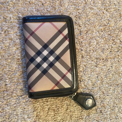 Authentic Burberry Nova check ziggy wallet with black trim